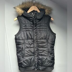 BURTON Sly womens large black vest w/ faux fur